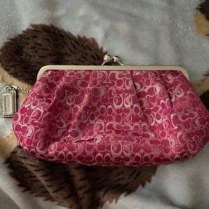 Coach wristlet kisslock